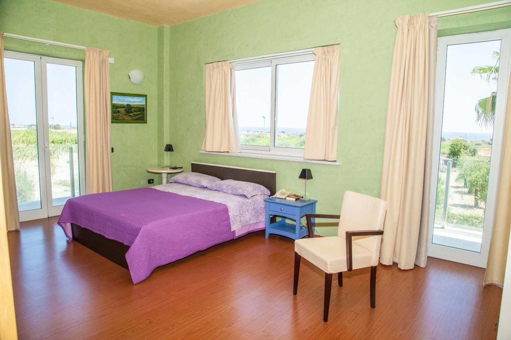 Hotel Pacla Avola Kültér fotó